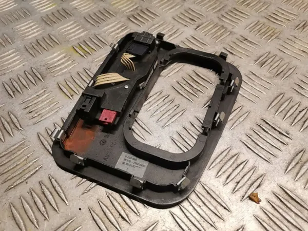 Quadro de alavanca esquerda BMW 7 E38 OEM 8259989 image 4