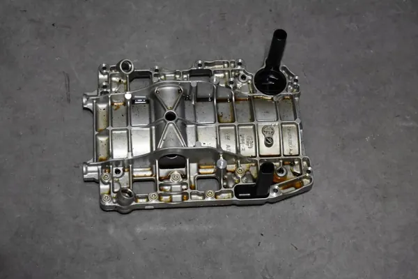 Couvercle de carter d'huile Porsche OEM pour Panamera 971 image 2