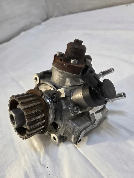 Pompe à injection Opel Grandland X 1.6 BlueHDI OEM 9811347380 image 3