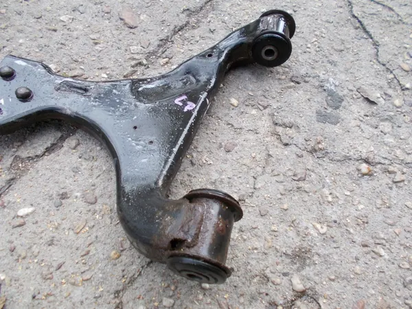 MERCEDES VITO W639 2.2 CDI Främre Vänster Kontrollarm A6393300810 image 4