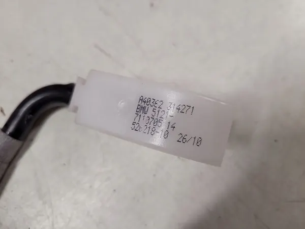 BMW 5 F10 F11 2013 Höger Baklås image 2