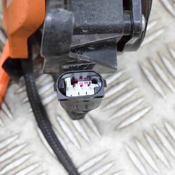 BMW Batteriladdningskabel OEM 9488449 - Begagnad image 4