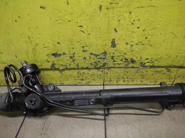 Direction VW Passat B5 OEM 8D1422105A image 4