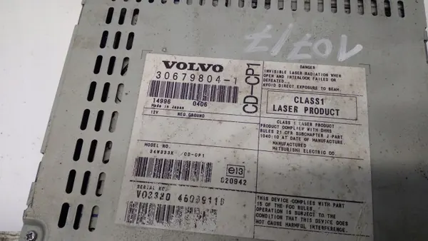 Volvo V50 I CD-Wechsler OEM 30679804 - Gebraucht image 3
