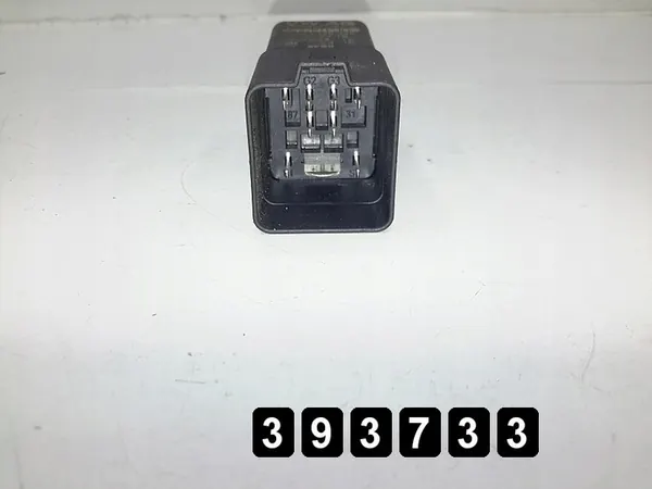 Relé VW Touran 2005 1900tdi 03g907282a image 2