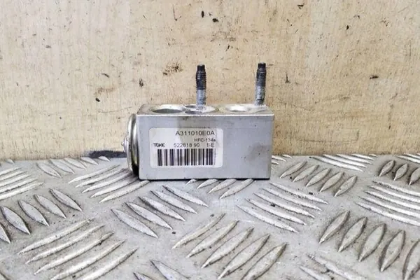 Ilmastointijäähdyttimen venttiili CITROËN C4 GRAND PICASSO II image 2