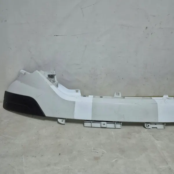 OEM 5801543604 Framstötskåpslist för Iveco Daily image 3