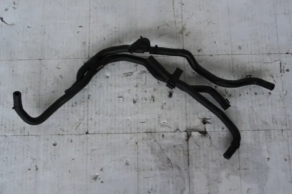 Moottorin vesiletku OEM 04E122447AR VW Passat B8:lle image 2