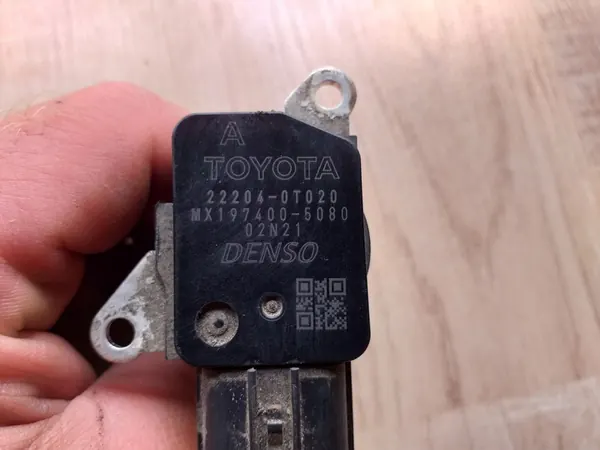 Toyota Luftmengenmesser 22204-0T020 image 3