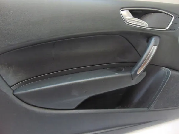 OEM BOG Tapicería Puerta Delantera Izq Der Cuero Audi A1 8X image 6