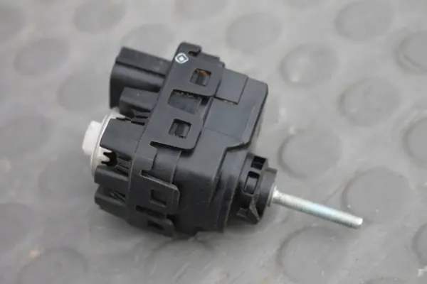 Moteur de réglage phare OEM QK03ECX30 Mazda CX-30 image 2