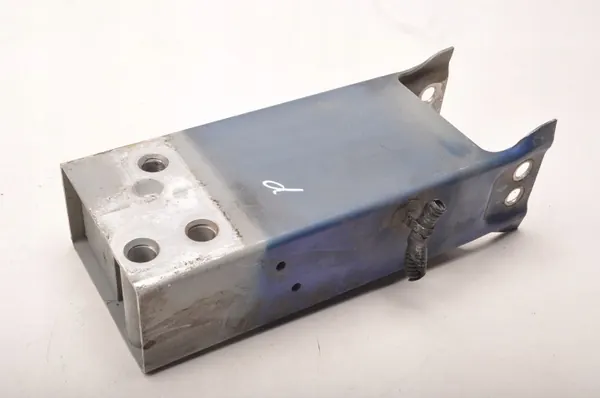 Jaguar XE X760 Knautschzone Halterung rechts OEM 406823 image 4