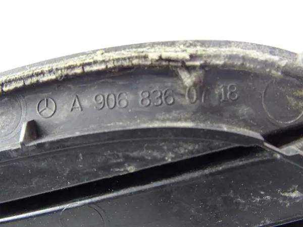 Grelha Mercedes Sprinter III OEM A9068360718 Lado Direito image 3