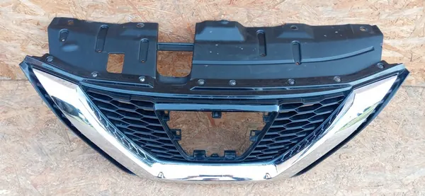Griglia paraurti anteriore Nissan Qashqai II J11 62310HV00A image 2