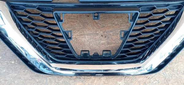 Griglia paraurti anteriore Nissan Qashqai II J11 62310HV00A image 5