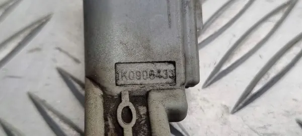 VW EOS 1.4TSI Sijaintianturi 1K0906433 image 4