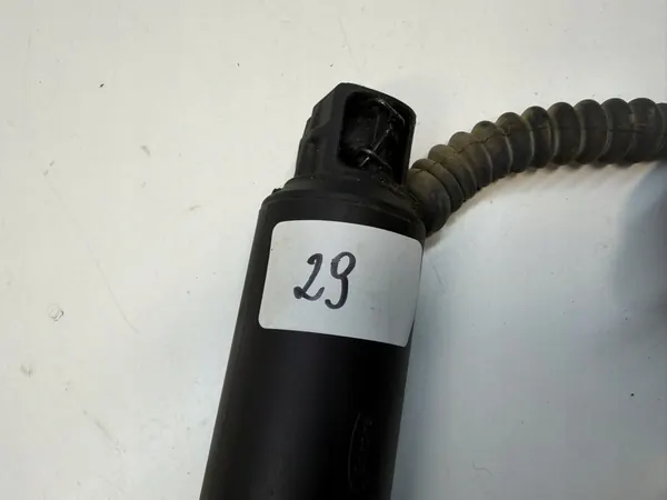 SKODA KAROQ elektrisk baklucka aktuator höger 57A827852A image 6