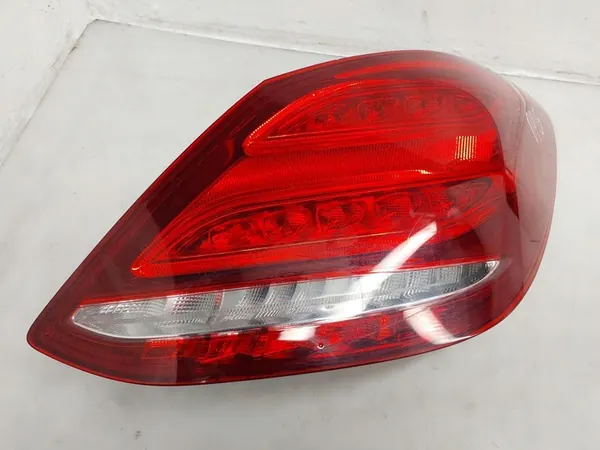 MERCEDES C W205 RECHTER ACHTERLAMP A2059061457 image 8