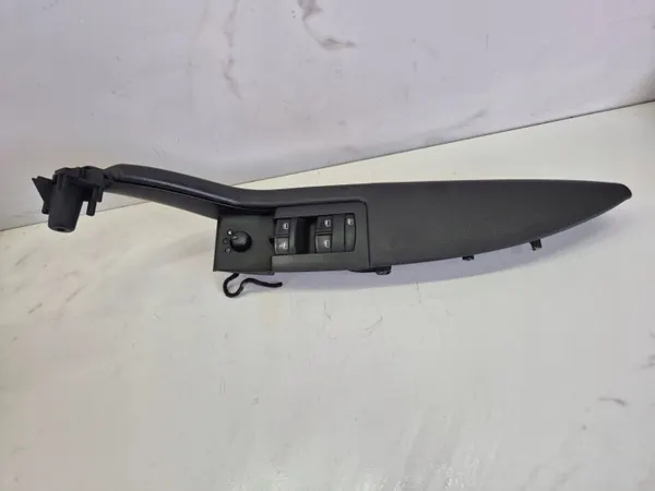 Audi A3 8P Framdörr Armstöd OEM 8P4867173 image 3