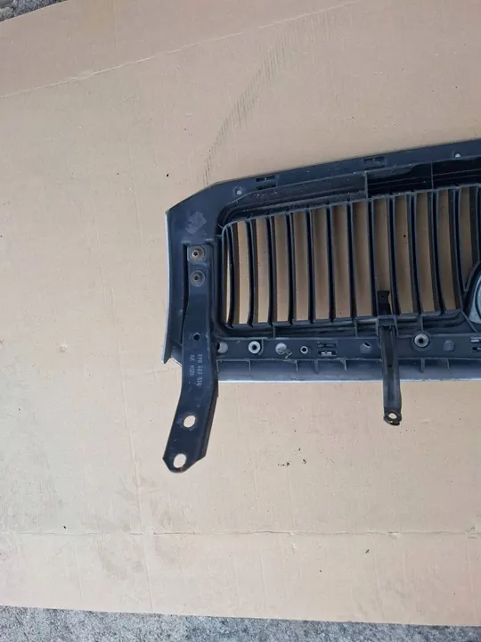 Skoda OE 6Y0853668 grille image 6
