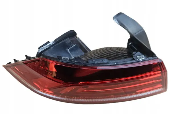 Luz trasera izquierda VW Passat B8 Sedan 3G5945095A image 3