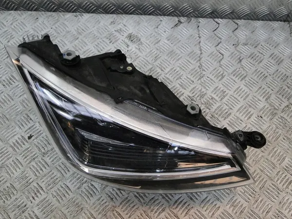 Farol dianteiro direito Seat Arona Full LED image 4