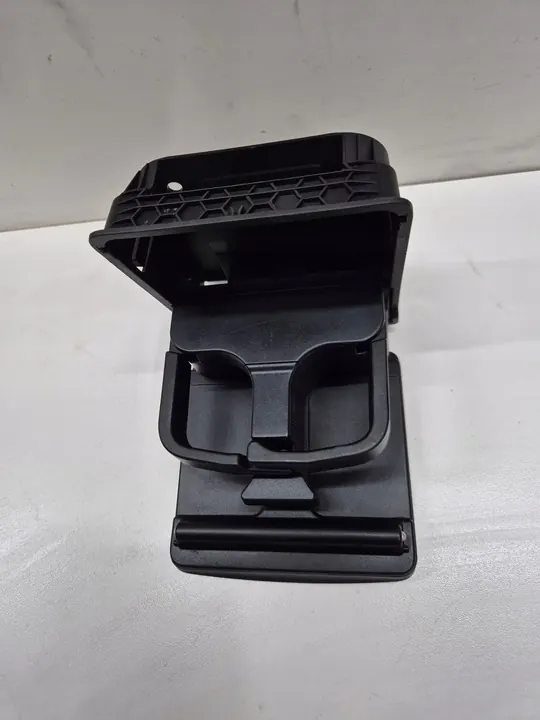 Kopphållare bak VW Golf V image 2