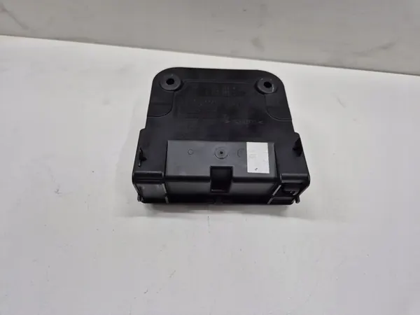 Kopphållare bak VW Golf V image 5