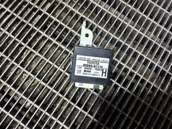 Module Phare Toyota Prius OEM 8996047110 Occasion image 2