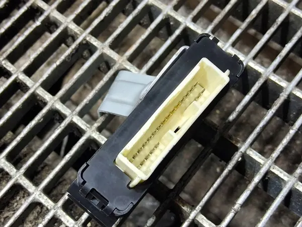 Module Phare Toyota Prius OEM 8996047110 Occasion image 3