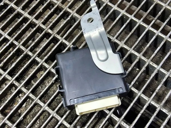 Module Phare Toyota Prius OEM 8996047110 Occasion image 5