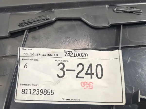 Audi A4 B9 Deurbekleding Rechts Voor OEM 8W0867134 image 7