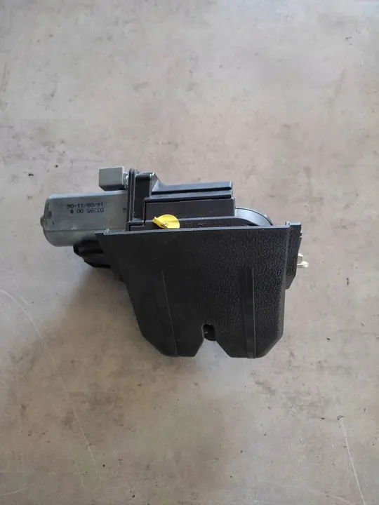 Huvlås Volkswagen Touareg II 7P0827505J image 3