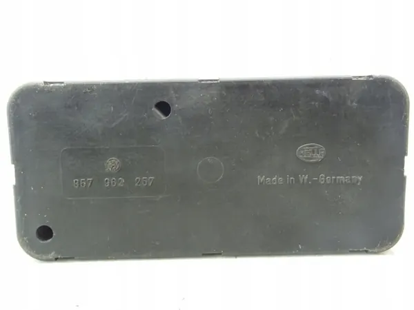 Pompe de verrouillage central OEM 357962257 VW Passat B4 image 3