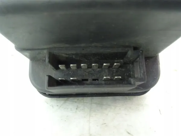 Pompe de verrouillage central OEM 357962257 VW Passat B4 image 5