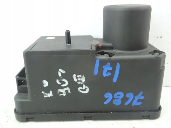 Pompe de verrouillage central OEM 357962257 VW Passat B4 image 6
