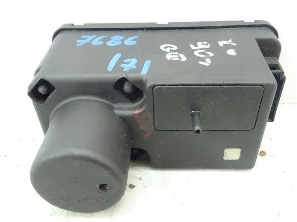 Pompe de verrouillage central OEM 357962257 VW Passat B4 image 7
