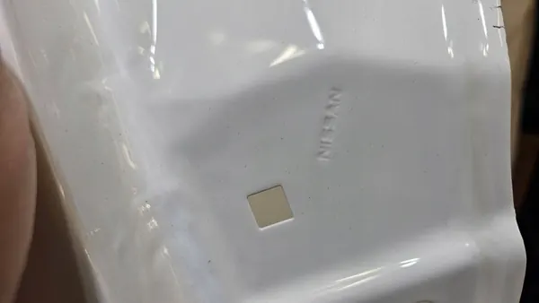 Höger Framskärm NISSAN X-TRAIL T32 OEM image 8