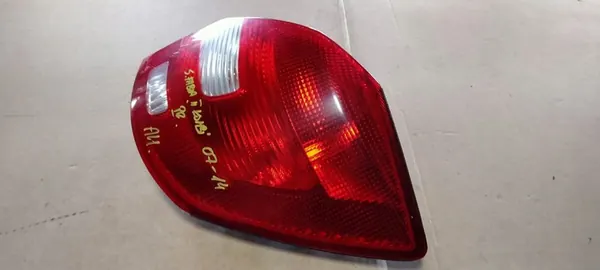 Luz trasera derecha Skoda Fabia II Lift Kombi image 2