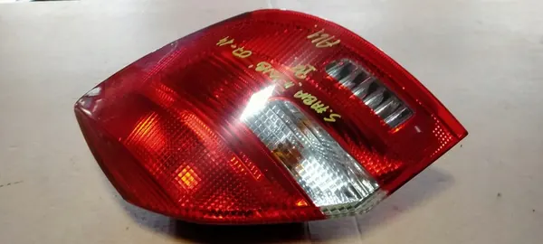 Luz trasera derecha Skoda Fabia II Lift Kombi image 3