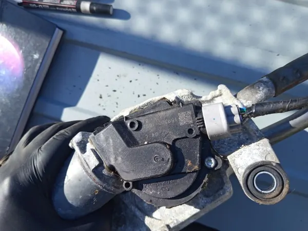 OEM 159300-1051 framrutetorkarmekanism för Peugeot 4007 image 5