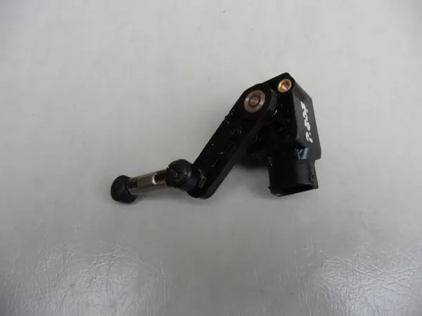 Capteur de niveau phare avant OEM 89027142A Peugeot 807 image 3