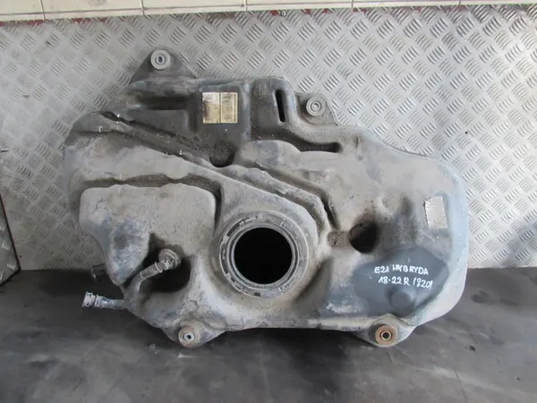 Réservoir de carburant Toyota Corolla 1.8 B 18-22 Hybride 77001-02A00 image 1