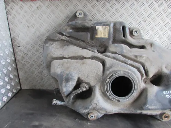 Réservoir de carburant Toyota Corolla 1.8 B 18-22 Hybride 77001-02A00 image 2