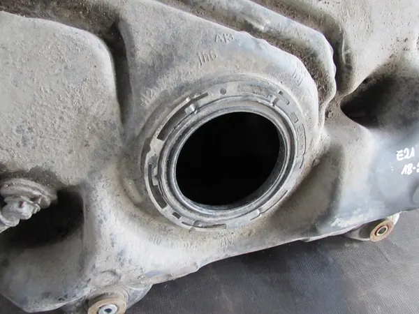 Réservoir de carburant Toyota Corolla 1.8 B 18-22 Hybride 77001-02A00 image 5