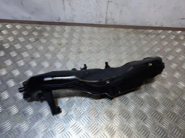 Inlaatspruitstuk OEM 70341450 voor BMW 5-serie F10 4.4L image 2