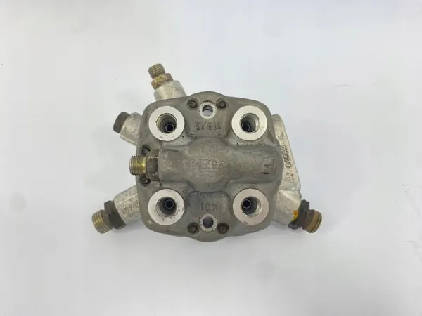 Distribuidor Combustível OEM 0438101026 Mercedes W124 image 2