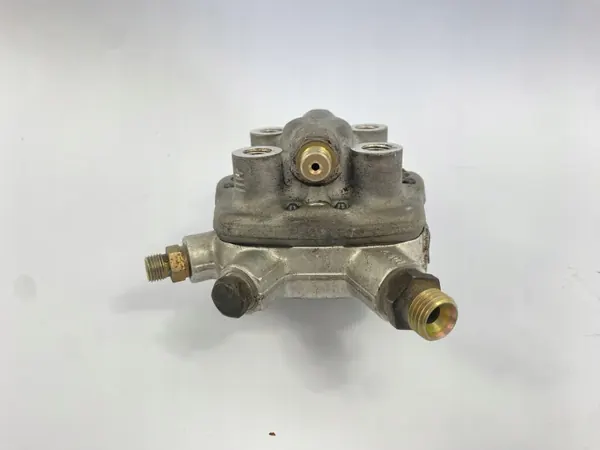 Distribuidor Combustível OEM 0438101026 Mercedes W124 image 3