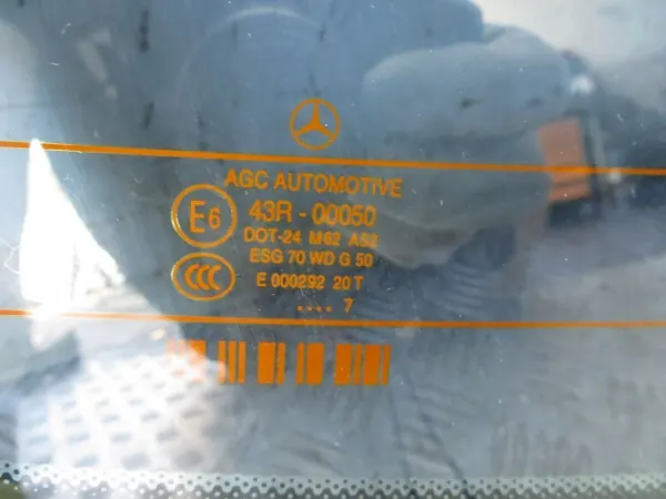 Mercedes CLS C218 Heckscheibe OEM 205/042 image 4