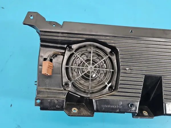Alfa Romeon Subwoofer OEM 606833180 - Käytetty image 4